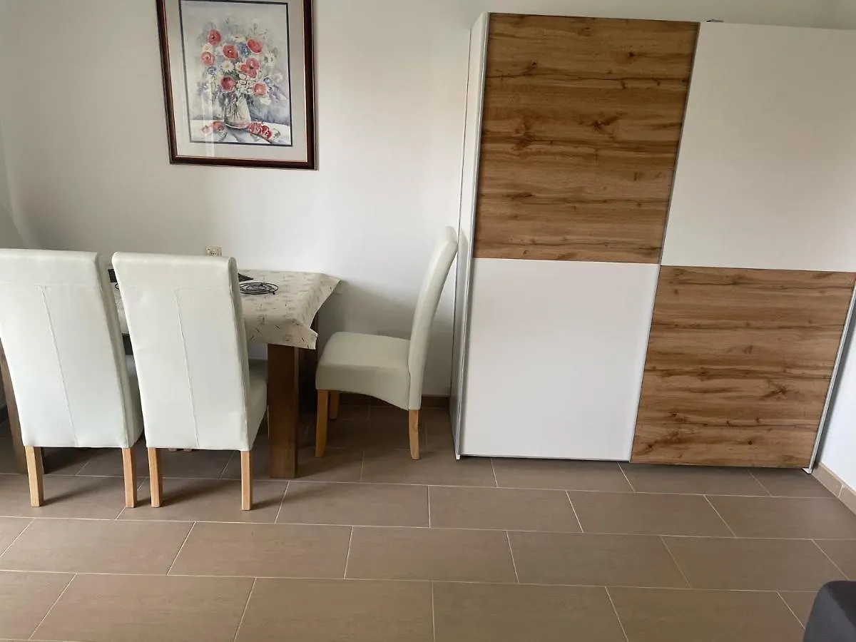 Lory Apartmani Dramalj