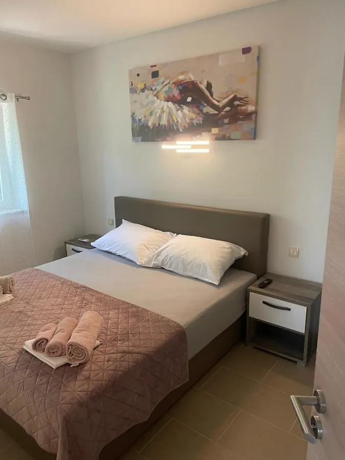 Lory Apartmani Dramalj 0*,