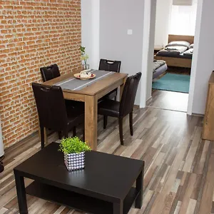 Black Stilt B2 Apartman Debrecen